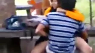 Эдгээр Busty хөлбөмбөгчид шүүгчийг вазелингүйгээр новшооно гэж амлахдаа тоглоом хийсэнгүй