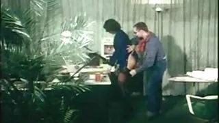 Тэр Black Girls дээр ээлжлэн тоглодог